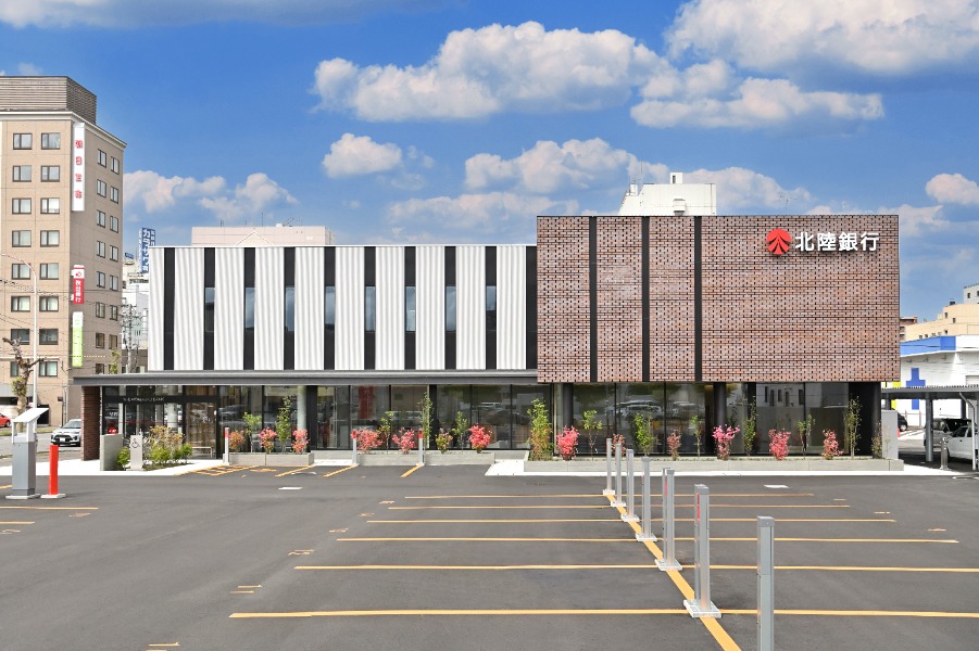 北陸銀行 旭川支店 外観（正面）
