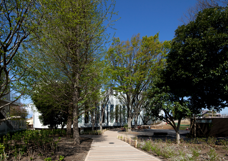 photo:横浜市瀬谷区総合庁舎・二ツ橋公園