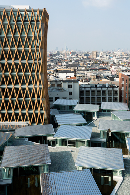 photo:近畿大学 ACADEMIC THEATER