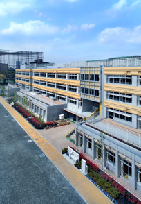 photo:Roka Elementary School, Roka Junior High School, Hachimanyama Nursery School in Setagaya City