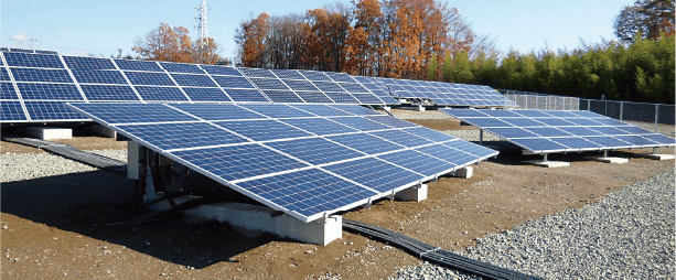 写真：斜面地、丘陵地への設置を想定した異方位設置システム評価